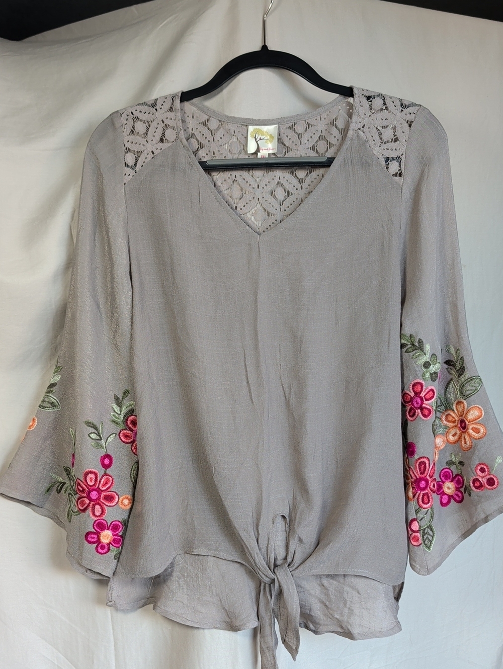 fig and flower Gray Tie-Front V-Neck Blouse with Embroidered Floral Sleeves Boho